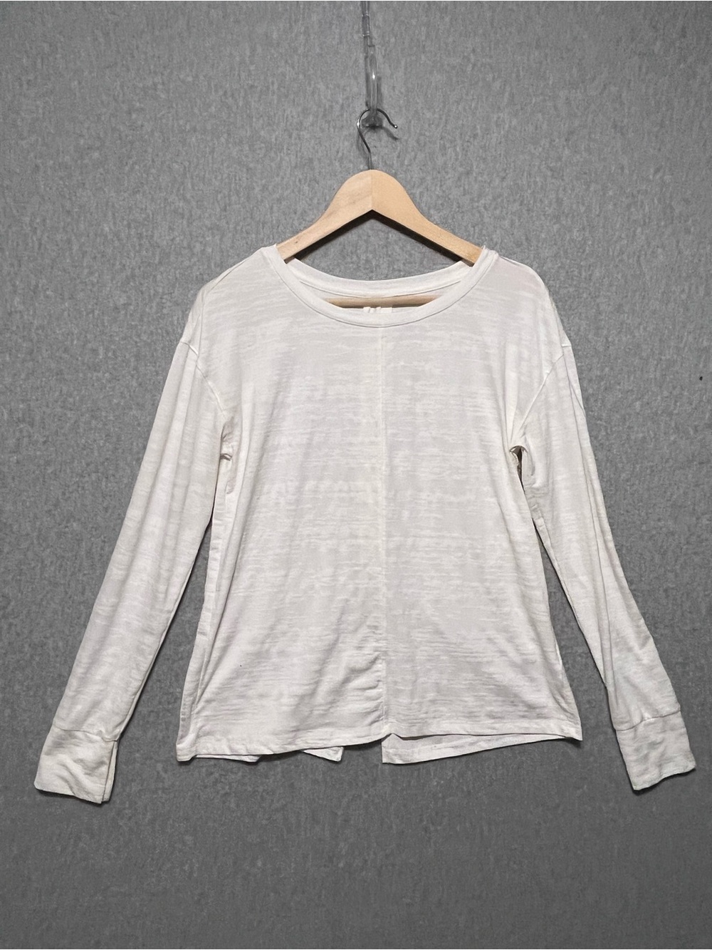 Title Nine Phoenix Pleat Back Long Sleeve Top Yoga Athletic Shirt White S